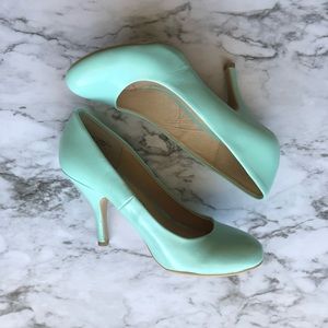 Mint Chinese Laundry Heels 7.5